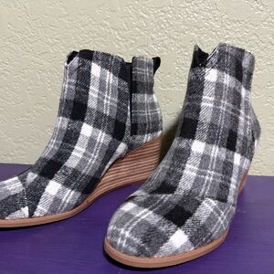 Toms Black and Gray Plaid Ankle Booties